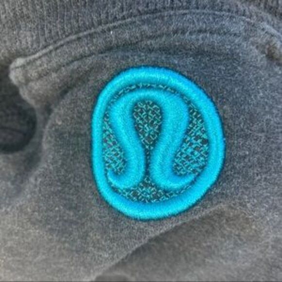 Lululemon fireside hoodie jacket cable knit in coal grey and black - Picture 14 of 14